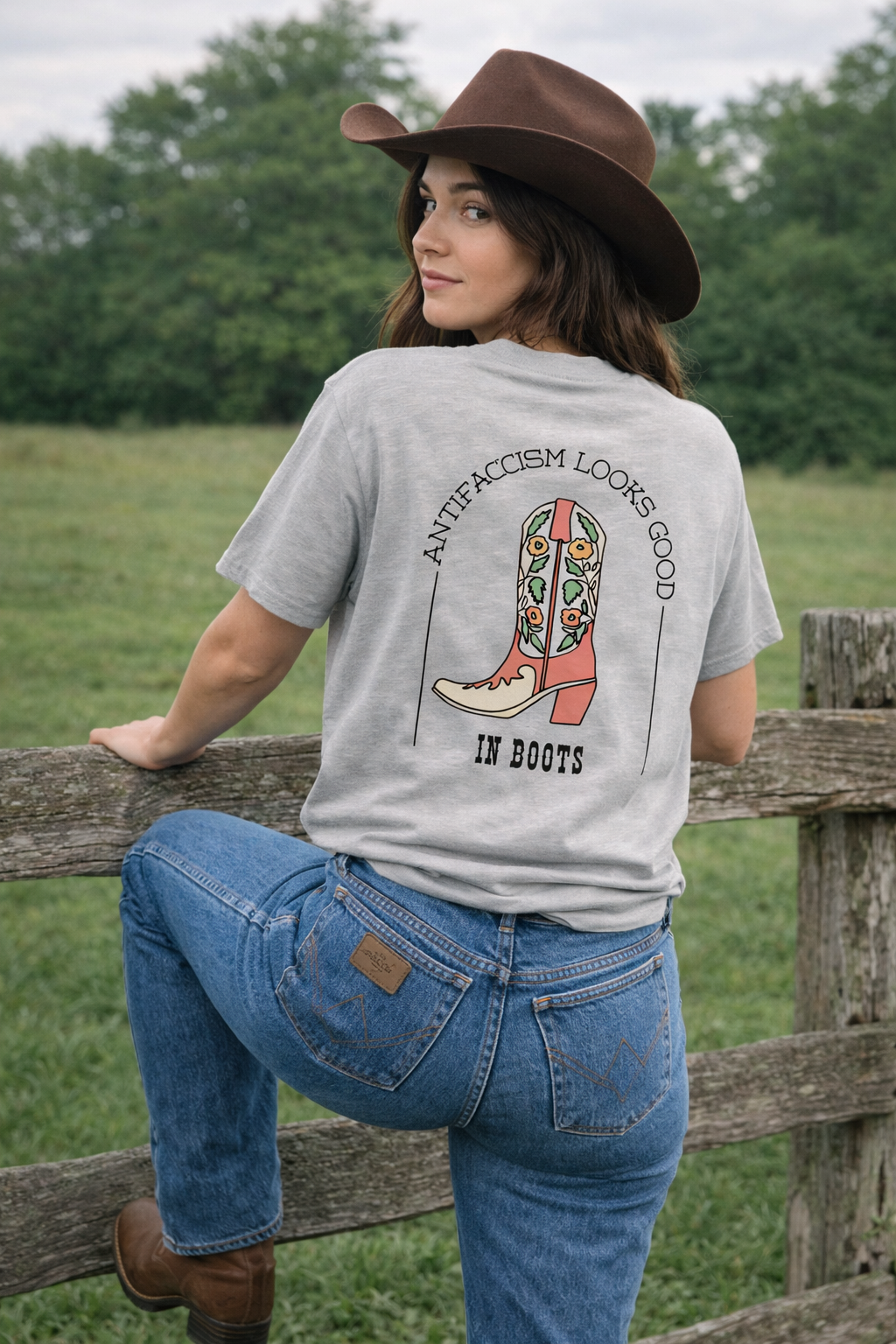 Unisex T-Shirt - "Antifacism looks good in Boots"